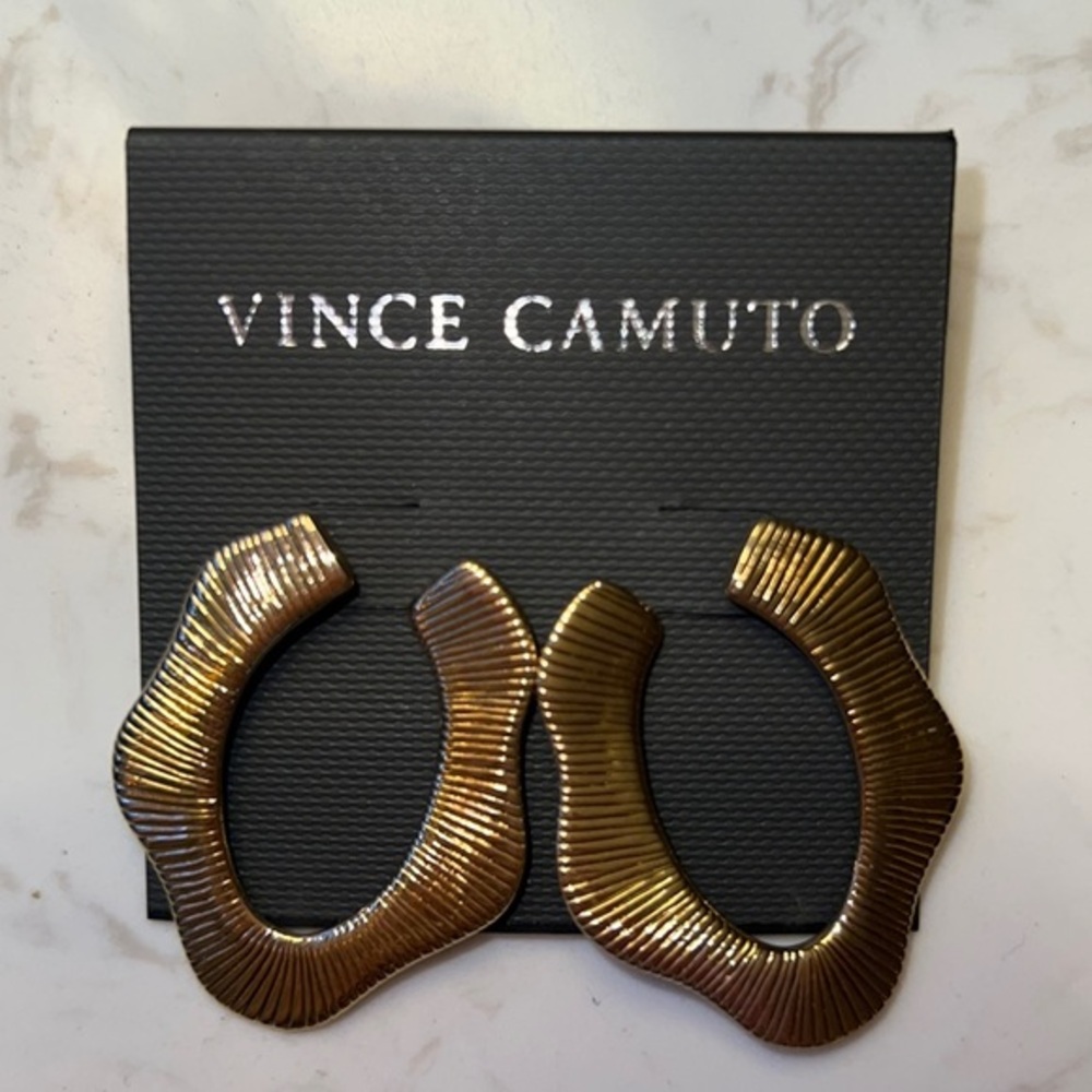 Ribbed Gold Tone Earrings